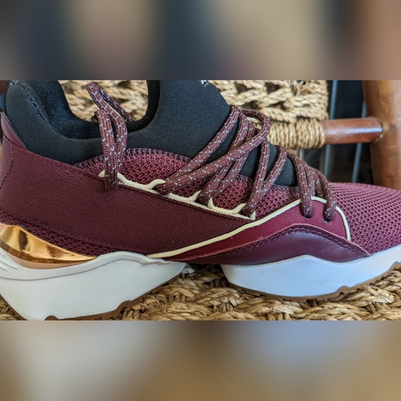 Burgundy Puma Trainers, Size Women 6 - Picture 3 of 5